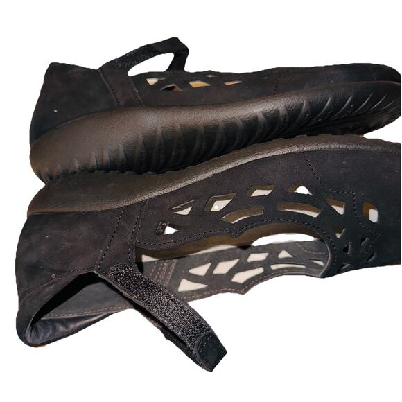 NWOB Naot Agathis Black Nubuck Laser Cut Mary Jane Size Euro 39 or US 8 - 8.5 - Picture 8 of 8